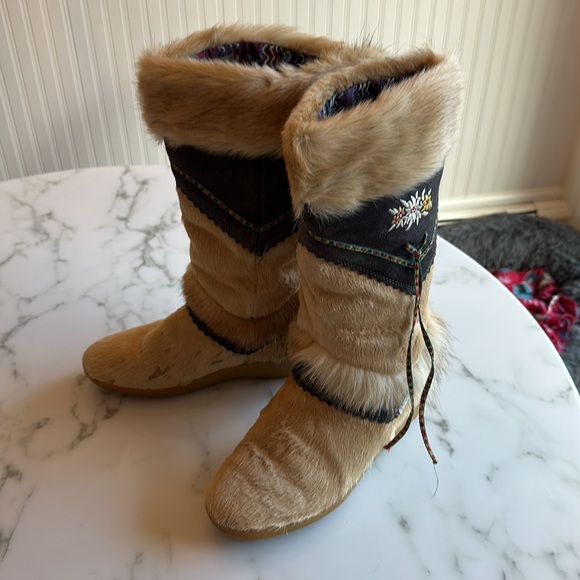 Vintage Tecnica Fur Boots | Made in Italy | Après-Ski Chic US 8 EU39 - Picture 3 of 10